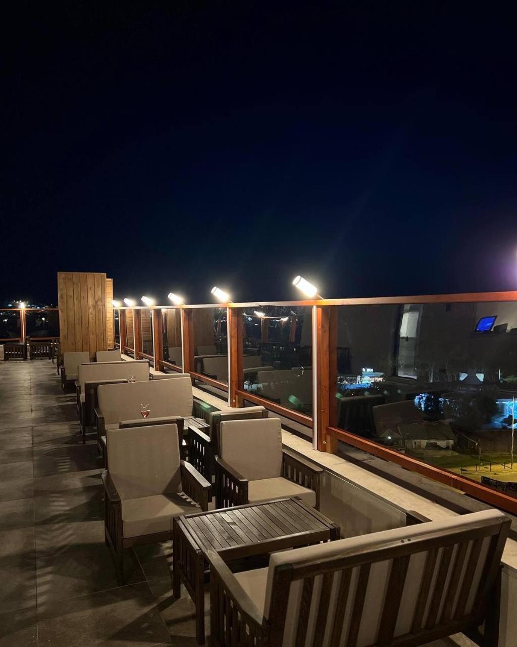 Xio Apartments Bar Luaran gambar